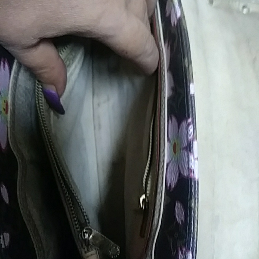Purse - Picture 3 of 4